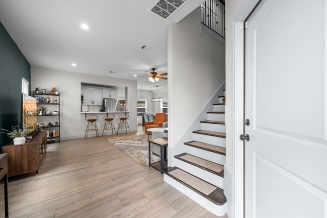 property at 910 Mansfield St