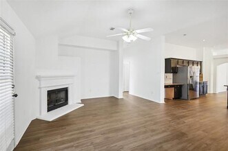 728 Cardinal Dr in Saginaw, TX - Building Photo - Building Photo