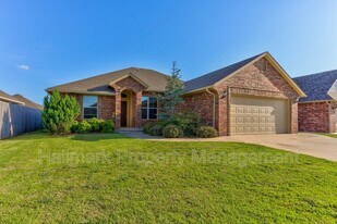 920 SW 13th St in Moore, OK - Building Photo