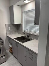 510 Santander Ave, Unit 1 in Coral Gables, FL - Building Photo - Building Photo
