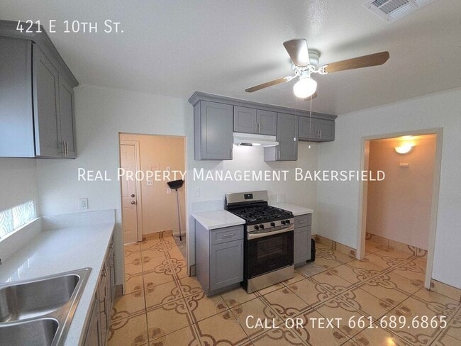 421 E 10th St in Bakersfield, CA - Building Photo - Building Photo