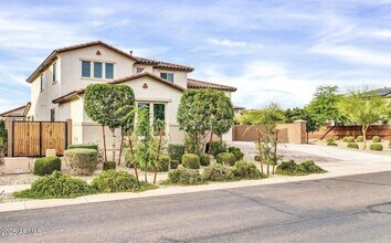 19026 W Becker Ln in Surprise, AZ - Building Photo - Building Photo