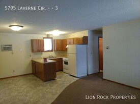 5758-5794 Laverne Cir Apartamentos