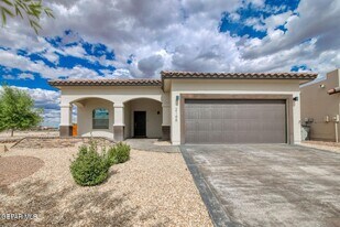 2148 William Caples St in El Paso, TX - Building Photo