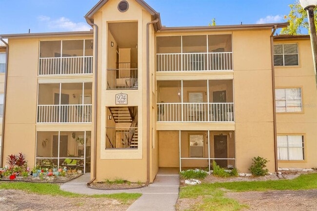 property at 974 Leeward Pl
