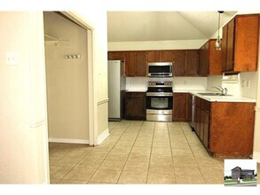 213 Bronc Dr in Copperas Cove, TX - Building Photo - Building Photo