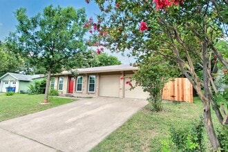 8406 Staunton Dr in Austin, TX - Foto de edificio - Building Photo