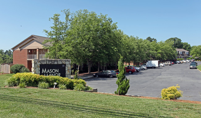 Mason Manor Apartments in High Point, NC - Foto de edificio - Building Photo