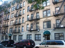330 E 100th St in New York, NY - Building Photo