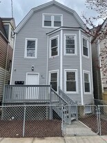 466 Avon Ave, Unit 3 in Newark, NJ - Building Photo
