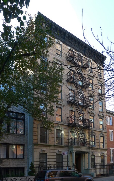 12 Charles St in New York, NY - Foto de edificio
