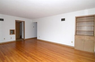 529 W Olin Ave in Madison, WI - Building Photo - Building Photo