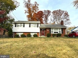 8140 Drayton Ln in Springfield, VA - Building Photo
