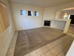 1318 Passiflora Dr in Henderson, NV - Building Photo - Building Photo