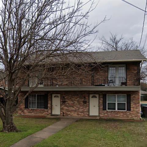 108 W Fairview St in Sherman, TX - Building Photo