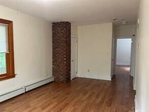 139 Cove Neck Rd in Oyster Bay, NY - Building Photo - Building Photo