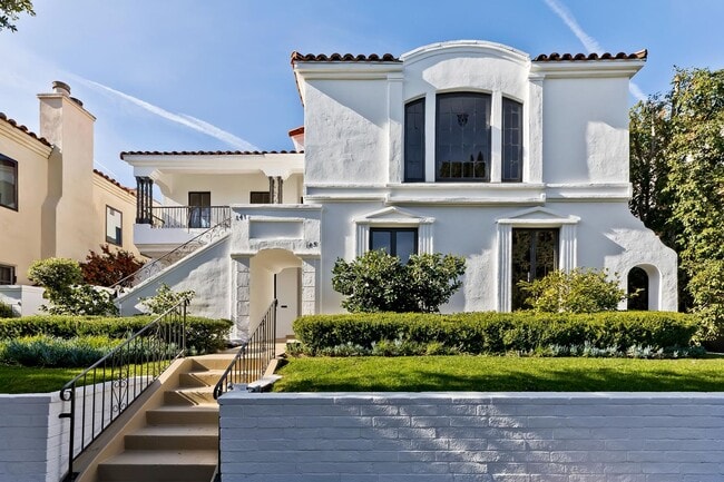 property at 145-147 N Clark Dr