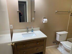 1022 E Erna Ave in La Habra, CA - Building Photo - Building Photo
