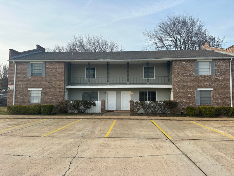 5930 Orleans Pl in Alexandria, LA - Building Photo