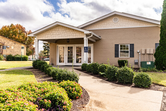 Cove at Center Point in Murfreesboro, TN - Building Photo - Building Photo