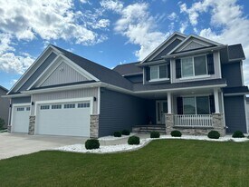 3665 Valley View Dr S in Fargo, ND - Building Photo