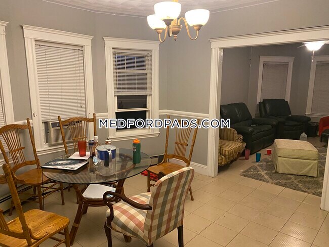 24 Burget Ave in Medford, MA - Building Photo - Building Photo