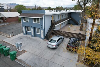 865 Willow St in Reno, NV - Foto de edificio - Building Photo