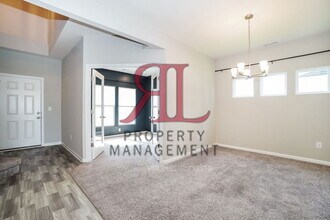 992 Honeycomb Ln in Grove City, OH - Building Photo - Building Photo