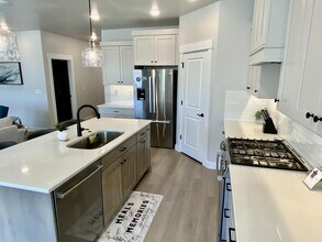 3484 N Sirocco Ave in Meridian, ID - Building Photo - Building Photo