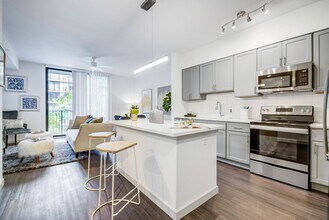 The Point at Palm Beach Gardens in Palm Beach Gardens, FL - Building Photo - Building Photo