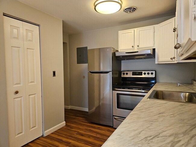 38 Carey Ave in Watertown, MA - Building Photo - Building Photo