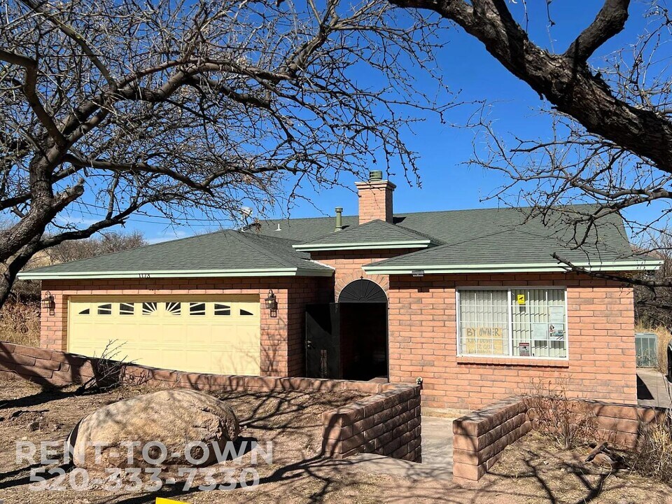1173 Calle Chaparral in Rio Rico, AZ - Building Photo