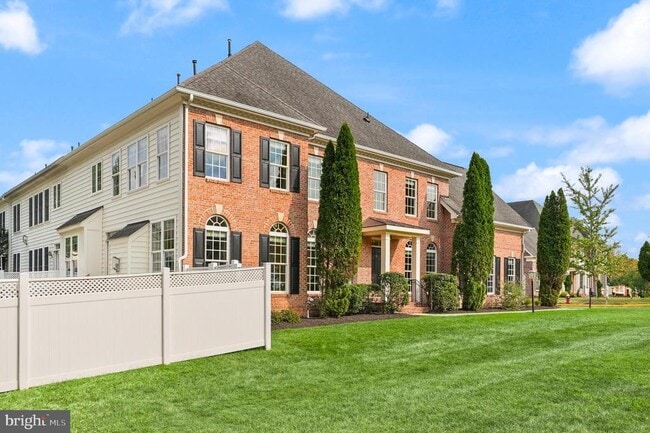 property at 43616 Carradoc Farm Ter