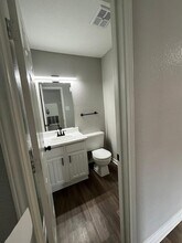 9255 W Sam Houston Pkwy S, Unit 102 in Houston, TX - Foto de edificio - Building Photo