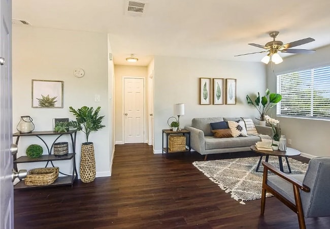 property at 2110 Oak Motte Ln