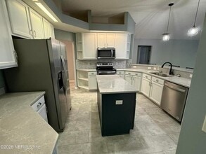 9339 Whisper Glen Dr in Jacksonville, FL - Foto de edificio - Building Photo