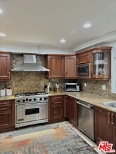 1828 Glendon Ave in Los Angeles, CA - Foto de edificio - Building Photo