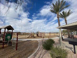 24402 W Pueblo Ave in Buckeye, AZ - Building Photo - Building Photo