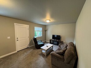 3985 Thimbleberry Pl SE in Port Orchard, WA - Building Photo - Building Photo