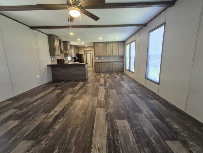 204 Marie St in Conroe, TX - Building Photo - Building Photo