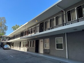 1847 N Cherokee Ave in Los Angeles, CA - Building Photo - Primary Photo