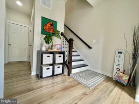 8608 Shady Pines Dr in Frederick, MD - Building Photo