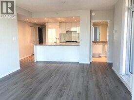 6636 Dunblane Ave in Burnaby, BC - Building Photo