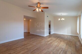 2414 Shropshire Dr in Stockton, CA - Building Photo - Building Photo