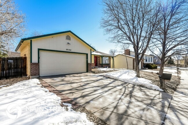 18169 E Asbury Dr in Aurora, CO - Building Photo - Building Photo