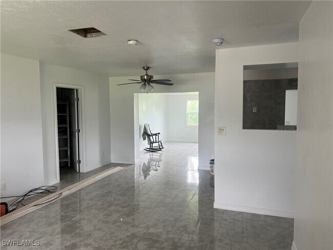 160 Brooks Rd in North Fort Myers, FL - Building Photo - Building Photo