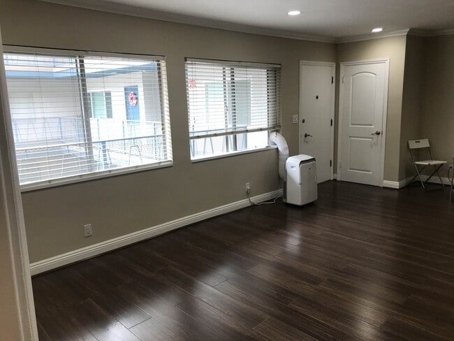 1126 N Central Ave, Unit 202 in Glendale, CA - Foto de edificio - Building Photo