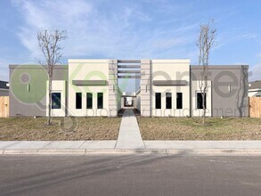 4104 Walnut Ave in McAllen, TX - Building Photo - Building Photo