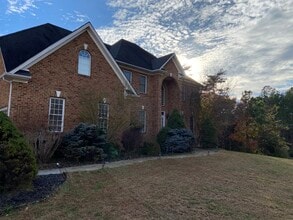 100 Beacon Hill Pl in Lynchburg, VA - Building Photo - Building Photo