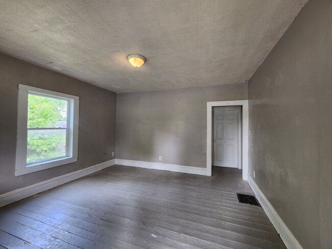 property at 517 N 14th St